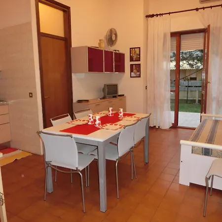 Carina Apartment *