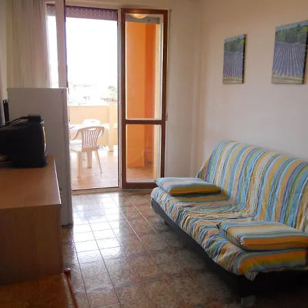 Carina Apartment *